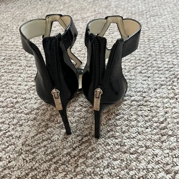 bcbg black and silver heels size 7 - Picture 2 of 3